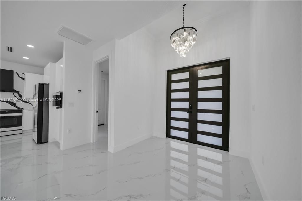 For Sale: $349,900 (3 beds, 2 baths, 1536 Square Feet)