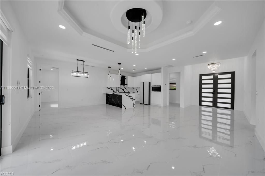 For Sale: $349,900 (3 beds, 2 baths, 1536 Square Feet)