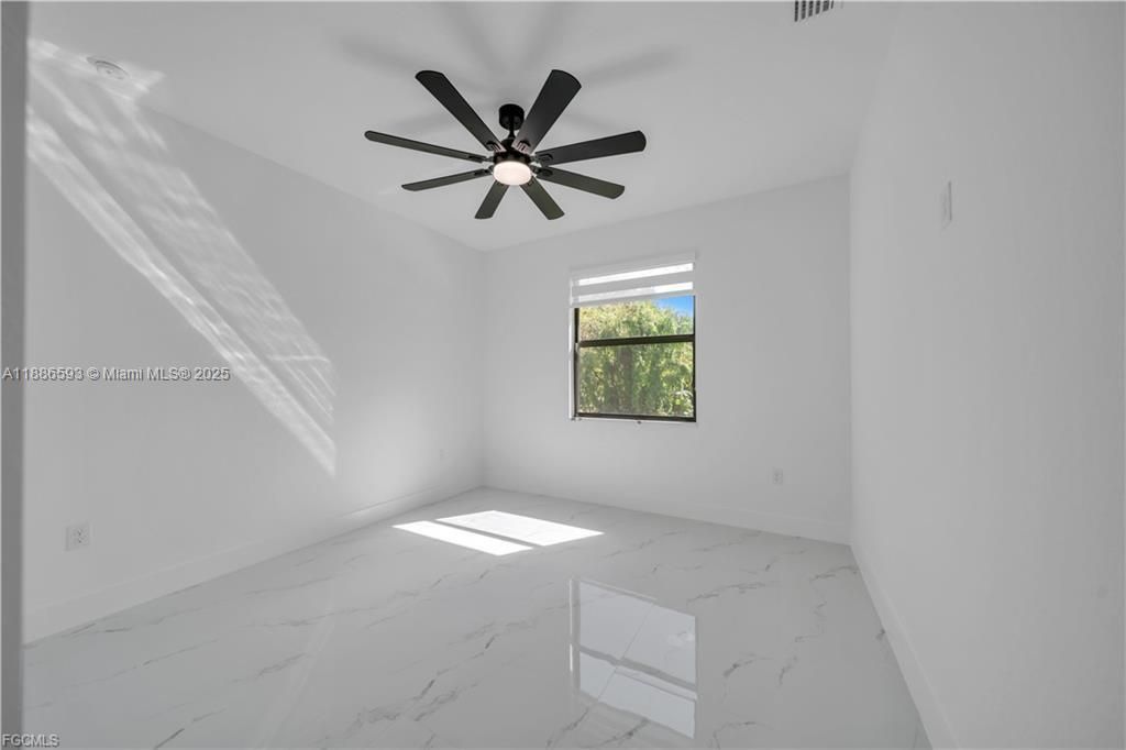 For Sale: $349,900 (3 beds, 2 baths, 1536 Square Feet)