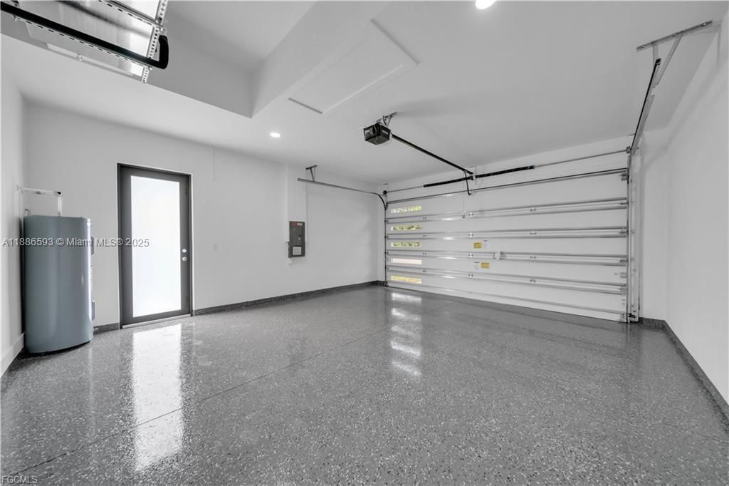 For Sale: $349,900 (3 beds, 2 baths, 1536 Square Feet)