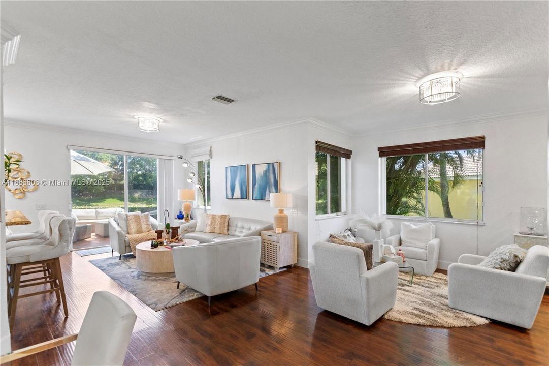 Recently Sold: $780,000 (4 beds, 3 baths, 1902 Square Feet)