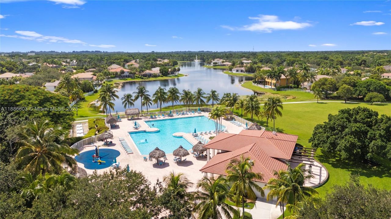 Recently Sold: $780,000 (4 beds, 3 baths, 1902 Square Feet)