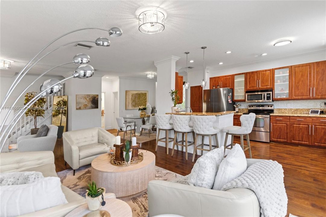 Recently Sold: $780,000 (4 beds, 3 baths, 1902 Square Feet)