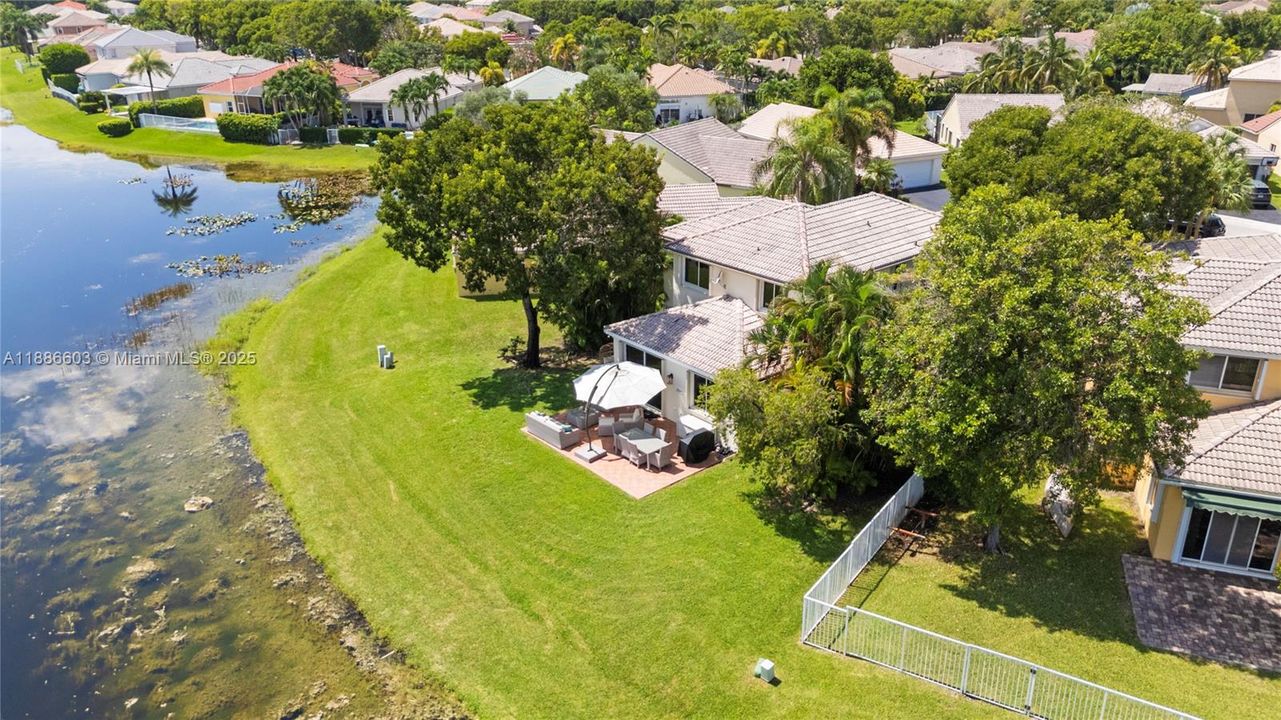 Recently Sold: $780,000 (4 beds, 3 baths, 1902 Square Feet)