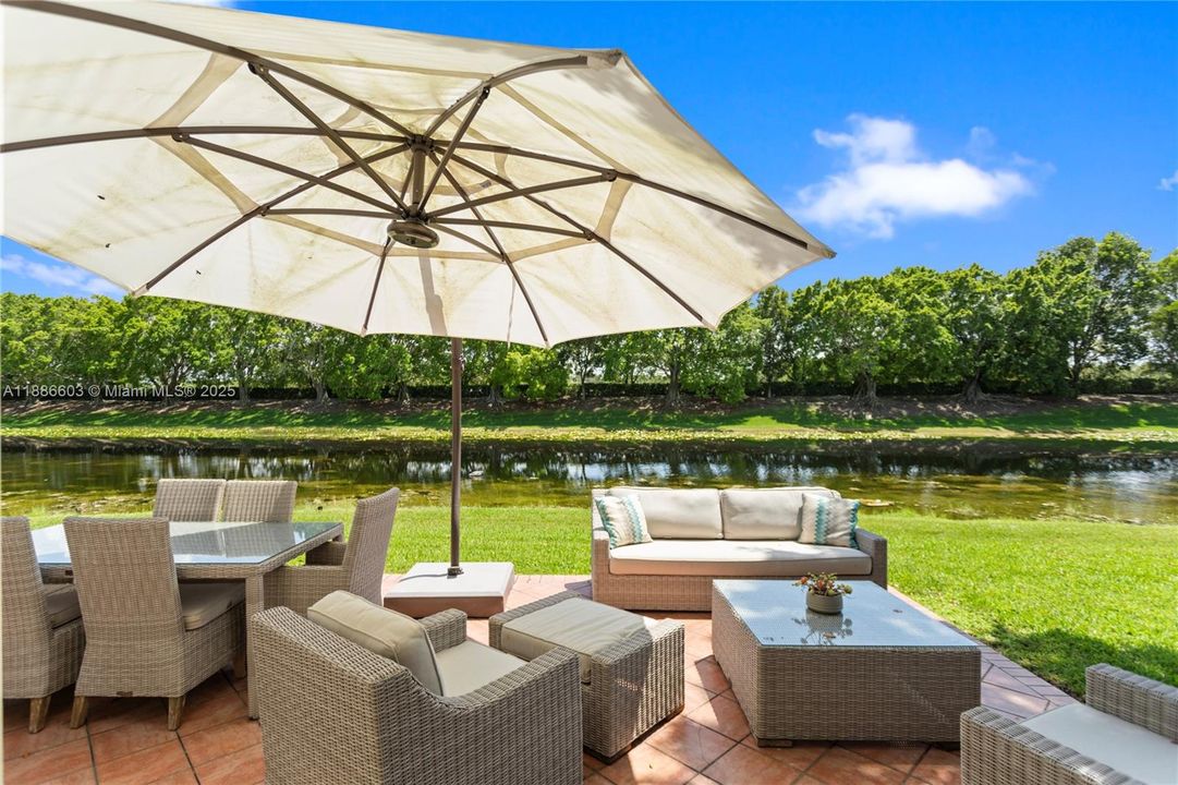 Recently Sold: $780,000 (4 beds, 3 baths, 1902 Square Feet)