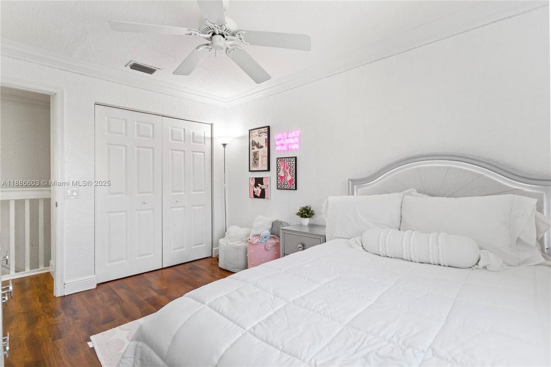 Recently Sold: $780,000 (4 beds, 3 baths, 1902 Square Feet)