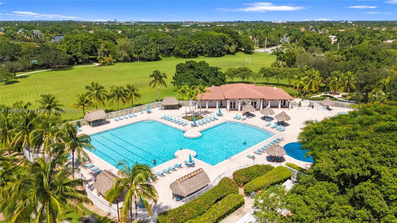 Recently Sold: $780,000 (4 beds, 3 baths, 1902 Square Feet)