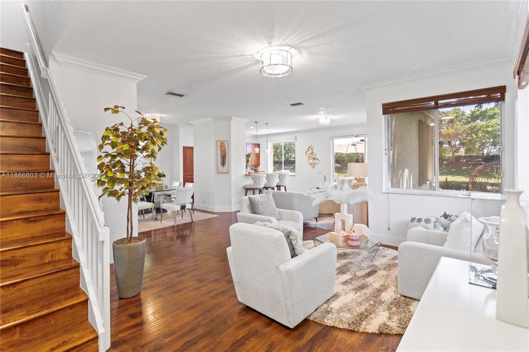 Recently Sold: $780,000 (4 beds, 3 baths, 1902 Square Feet)