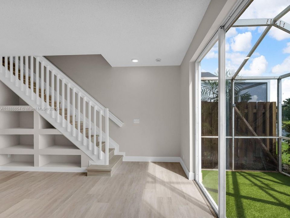 Active With Contract: $495,000 (2 beds, 2 baths, 1131 Square Feet)