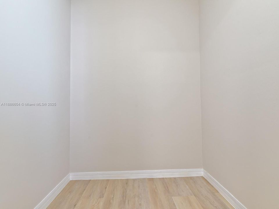 Active With Contract: $495,000 (2 beds, 2 baths, 1131 Square Feet)