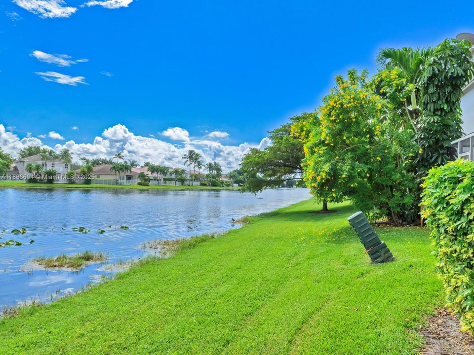 Active With Contract: $495,000 (2 beds, 2 baths, 1131 Square Feet)