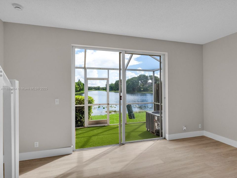 Active With Contract: $495,000 (2 beds, 2 baths, 1131 Square Feet)