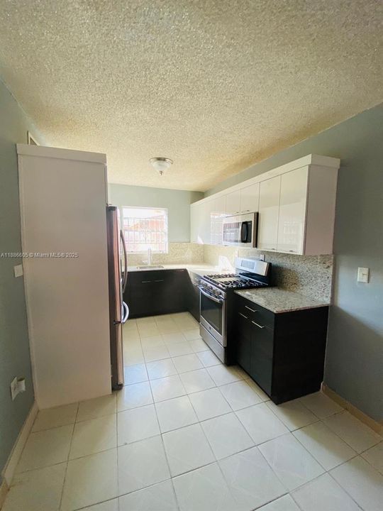 Vendido Recientemente: $210,000 (2 camas, 1 baños, 732 Pies cuadrados)