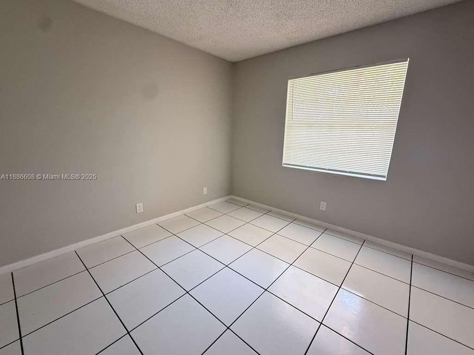 最近租的: $1,950 (2 贝兹, 2 浴室, 924 平方英尺)