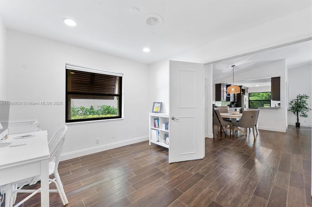 Active With Contract: $615,000 (3 beds, 2 baths, 1480 Square Feet)