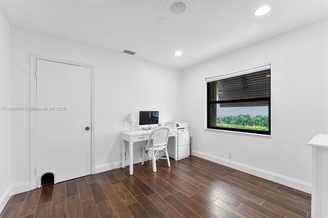 Active With Contract: $615,000 (3 beds, 2 baths, 1480 Square Feet)