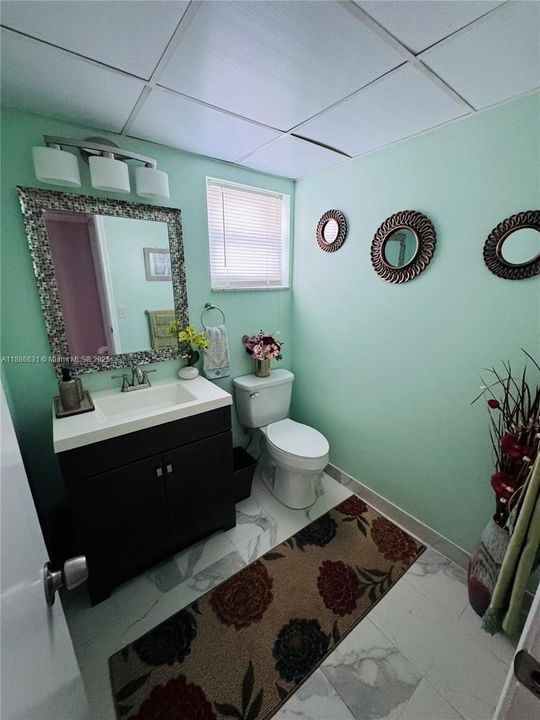 Active With Contract: $189,000 (1 beds, 1 baths, 847 Square Feet)