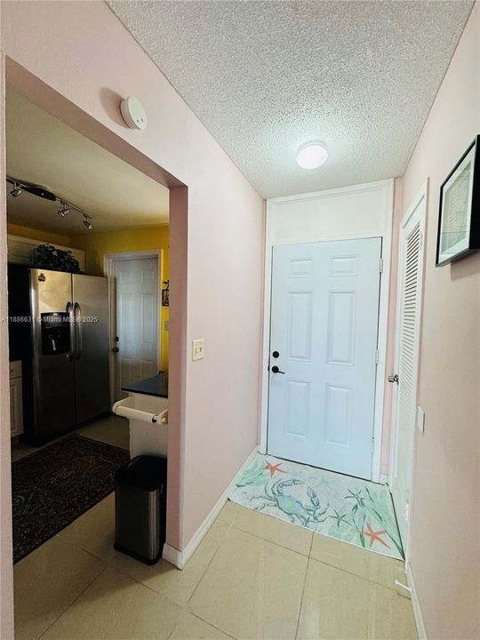 Active With Contract: $189,000 (1 beds, 1 baths, 847 Square Feet)