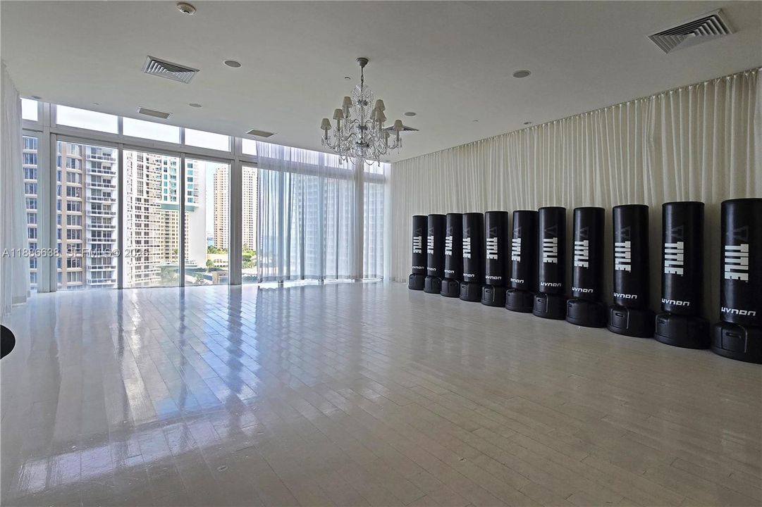 Cantina La Veinte Restaurant