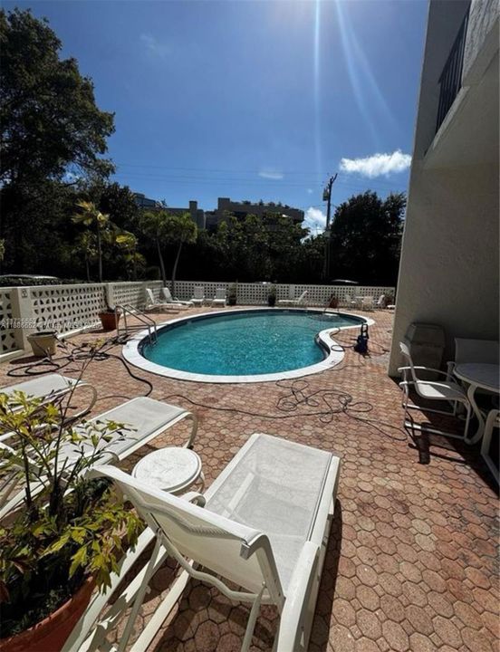 待售: $799,000 (2 贝兹, 2 浴室, 1123 平方英尺)