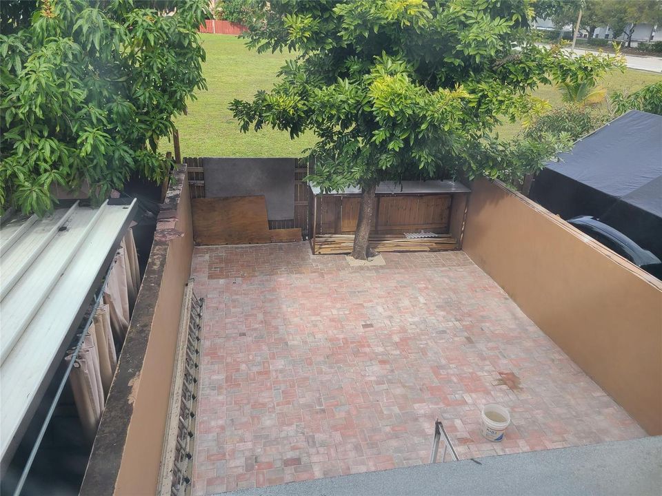 Photo 32