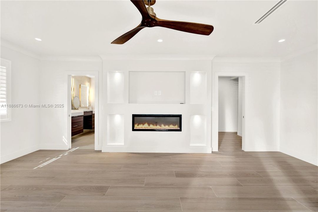 For Sale: $2,900,000 (3 beds, 2 baths, 2196 Square Feet)