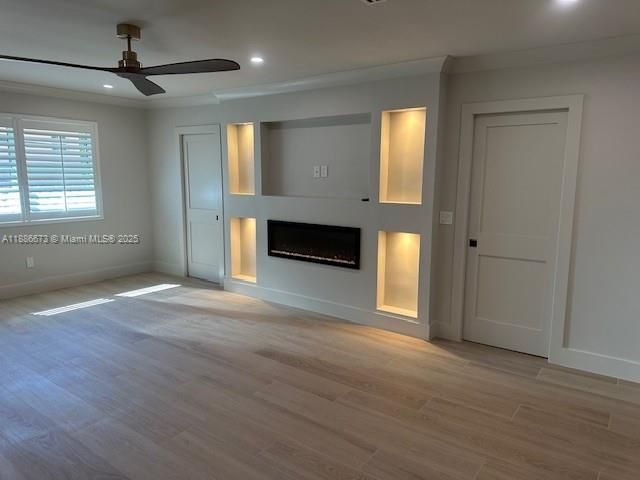 Master with TV niche and fireplace