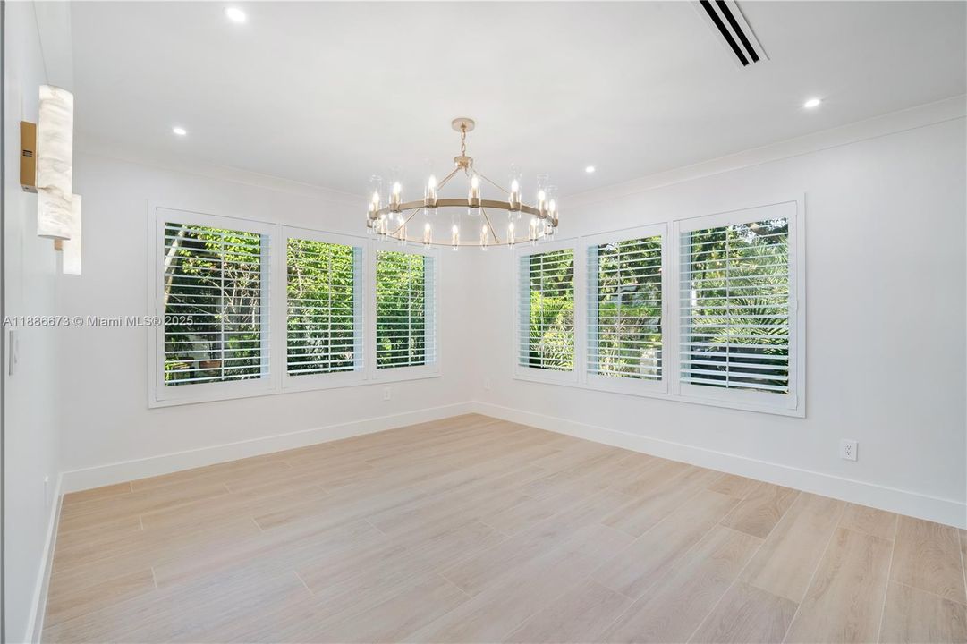 For Sale: $2,900,000 (3 beds, 2 baths, 2196 Square Feet)