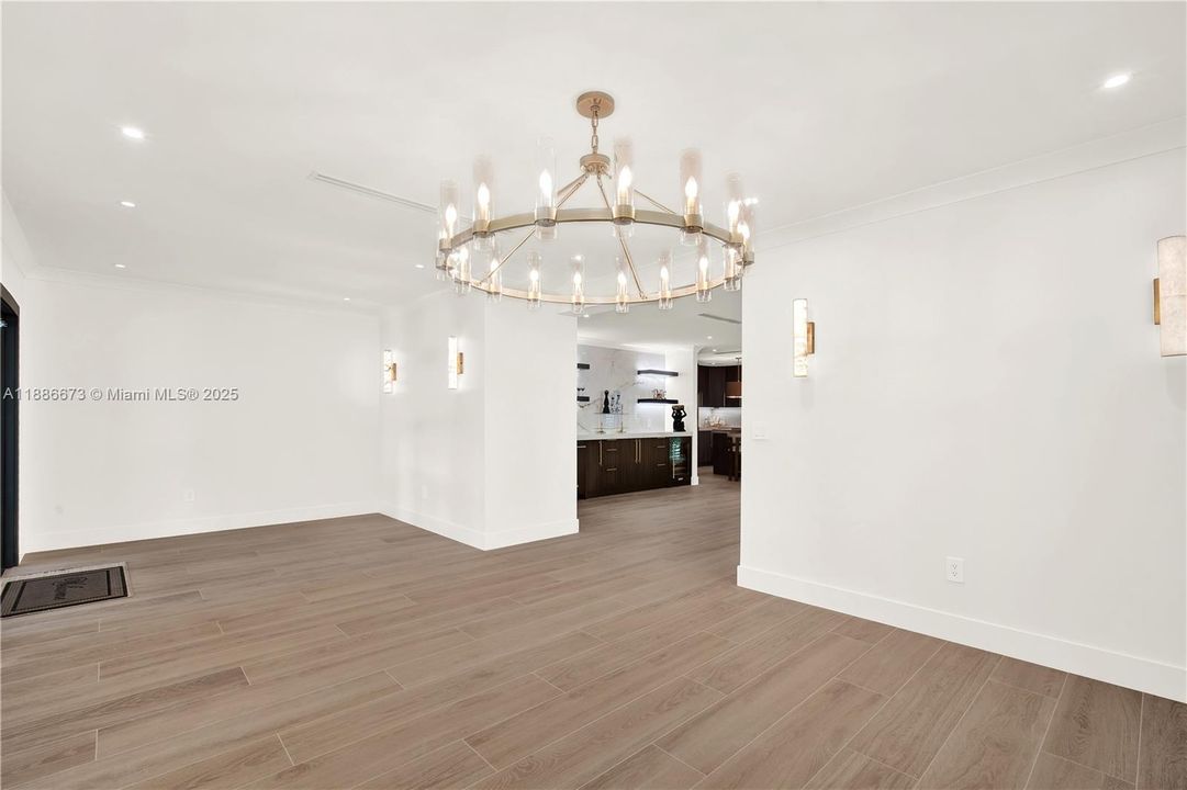 For Sale: $2,900,000 (3 beds, 2 baths, 2196 Square Feet)