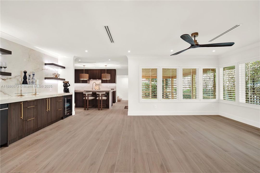 For Sale: $2,900,000 (3 beds, 2 baths, 2196 Square Feet)