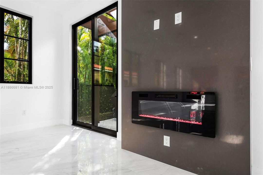 На продажу: $3,850,000 (5 спален, 4 ванн, 3440 Квадратных фут)