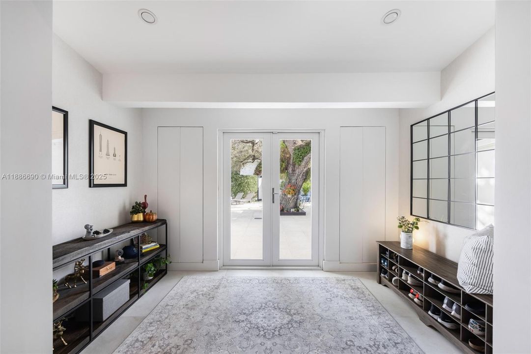 Active With Contract: $3,250,000 (4 beds, 4 baths, 3267 Square Feet)