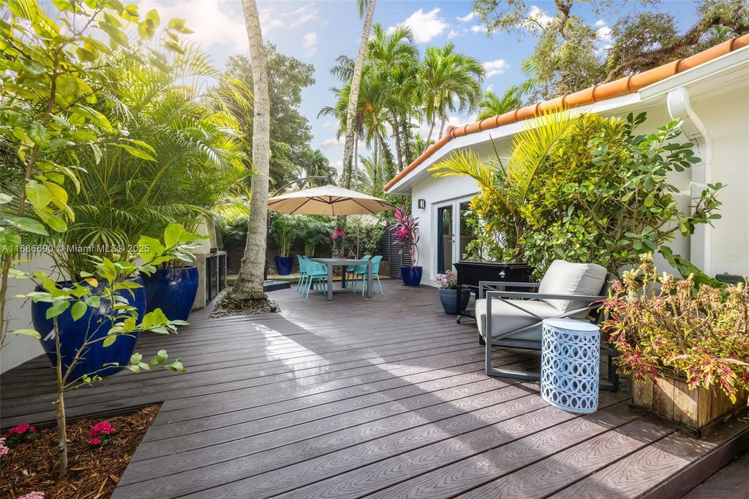 Active With Contract: $3,250,000 (4 beds, 4 baths, 3267 Square Feet)