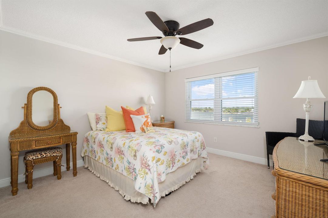 20-web-or-mls-4049 Ocean Dr 505--21