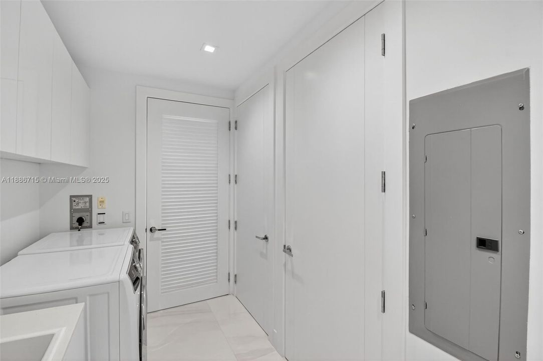 На продажу: $7,700,000 (4 спален, 5 ванн, 3252 Квадратных фут)