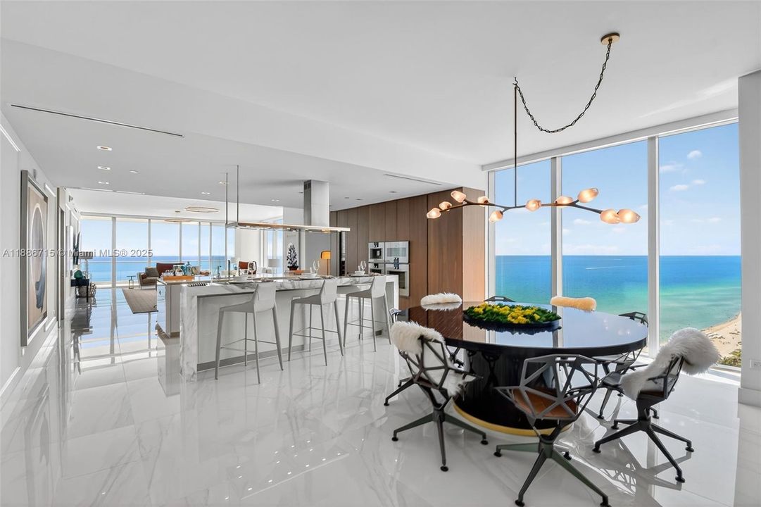 На продажу: $7,700,000 (4 спален, 5 ванн, 3252 Квадратных фут)