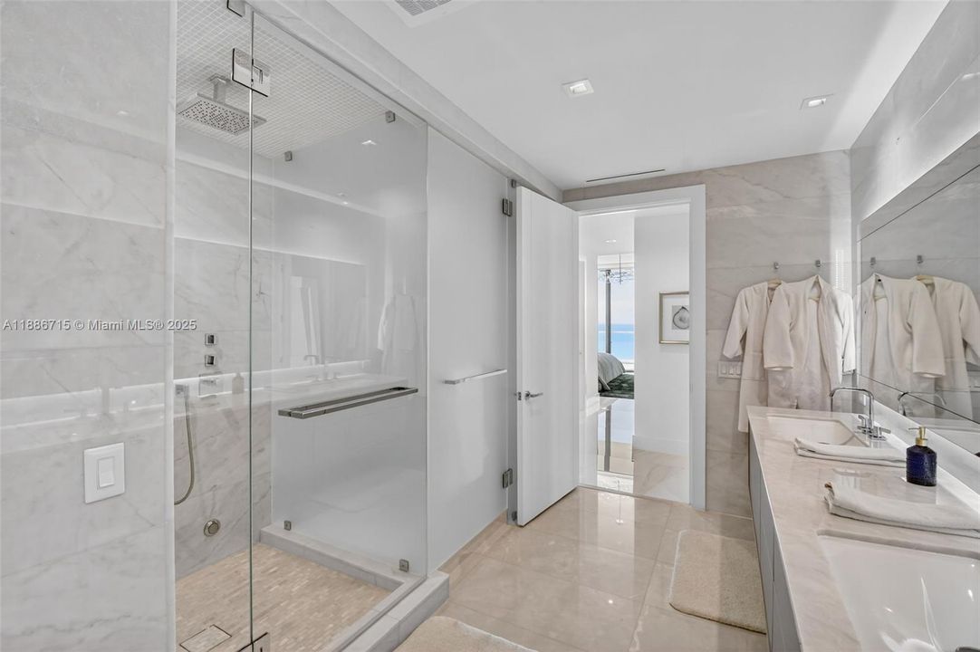 На продажу: $7,700,000 (4 спален, 5 ванн, 3252 Квадратных фут)