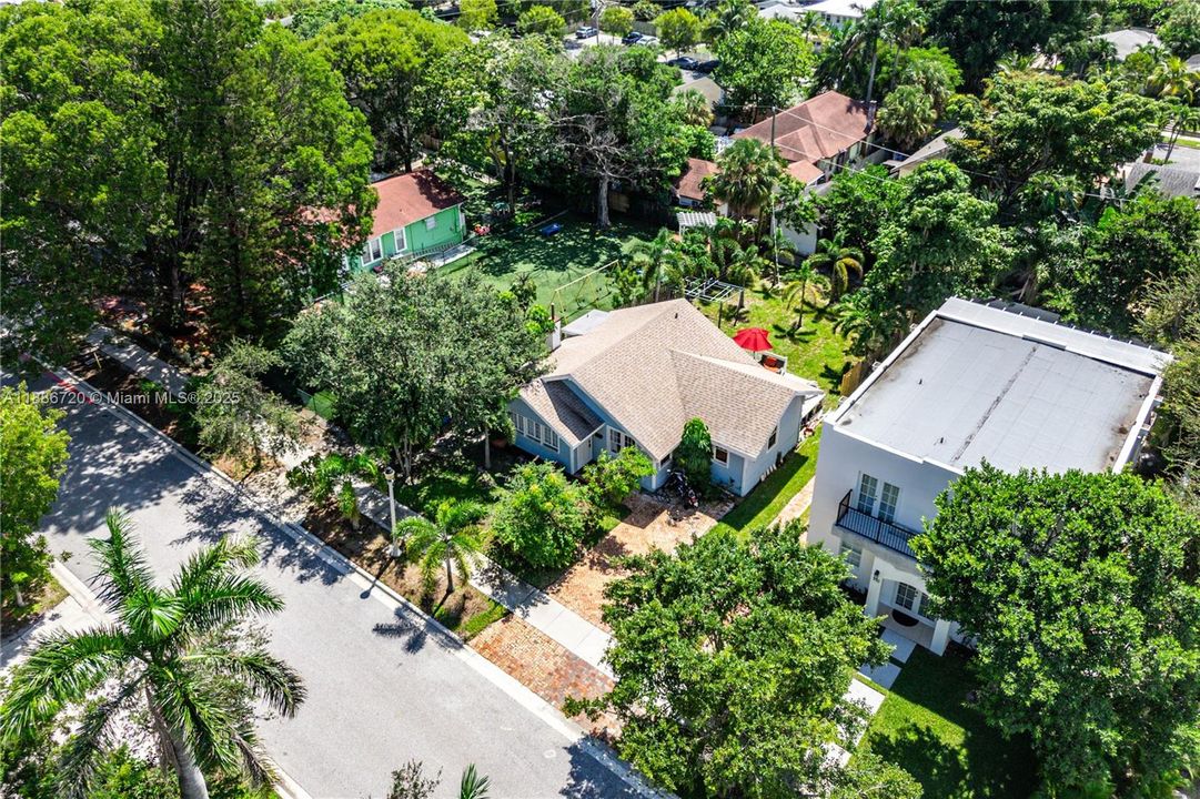 En Venta: $1,200,000 (2 camas, 2 baños, 1054 Pies cuadrados)