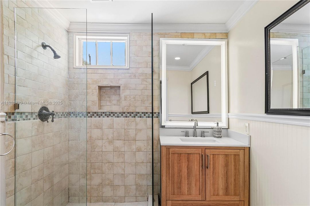 En Venta: $1,200,000 (2 camas, 2 baños, 1054 Pies cuadrados)