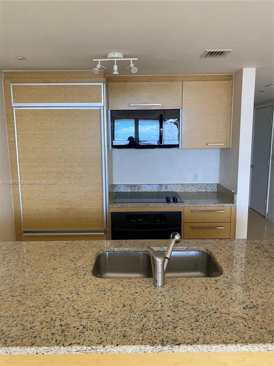 На продажу: $690,000 (2 спален, 1 ванн, 1086 Квадратных фут)