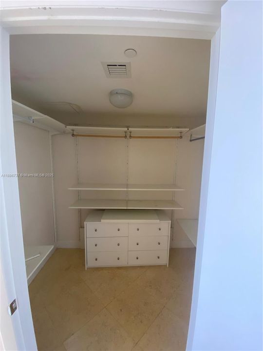 На продажу: $690,000 (2 спален, 1 ванн, 1086 Квадратных фут)