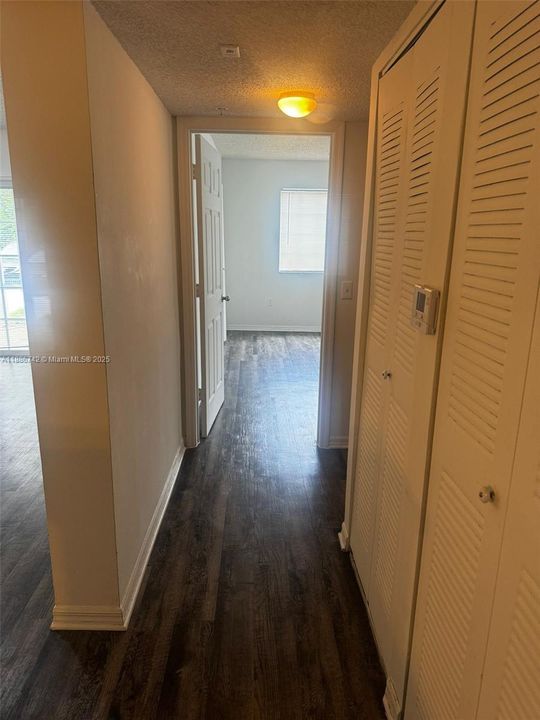 合同活跃: $1,650 (1 贝兹, 1 浴室, 778 平方英尺)