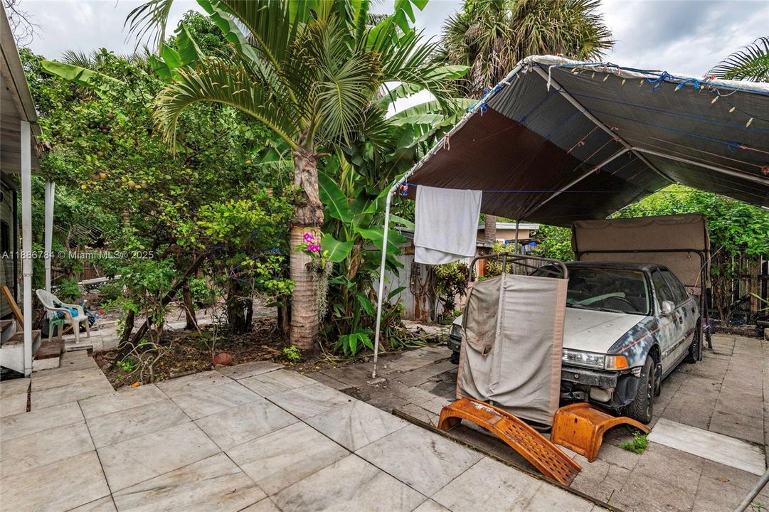 待售: $350,000 (2 贝兹, 1 浴室, 800 平方英尺)