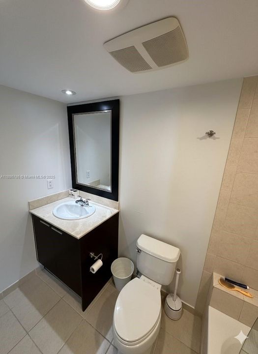 For Sale: $1,100,000 (2 beds, 2 baths, 1637 Square Feet)