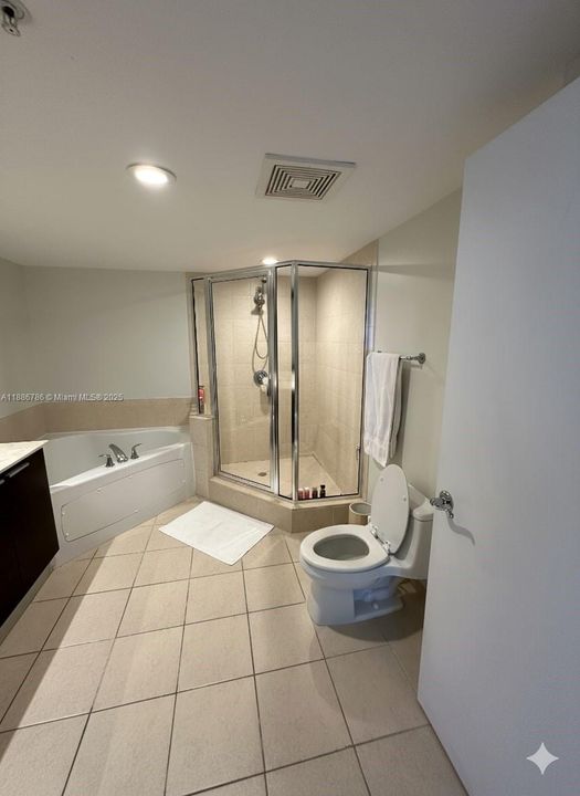 For Sale: $1,100,000 (2 beds, 2 baths, 1637 Square Feet)