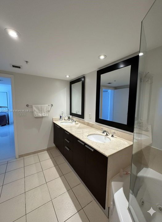 For Sale: $1,100,000 (2 beds, 2 baths, 1637 Square Feet)