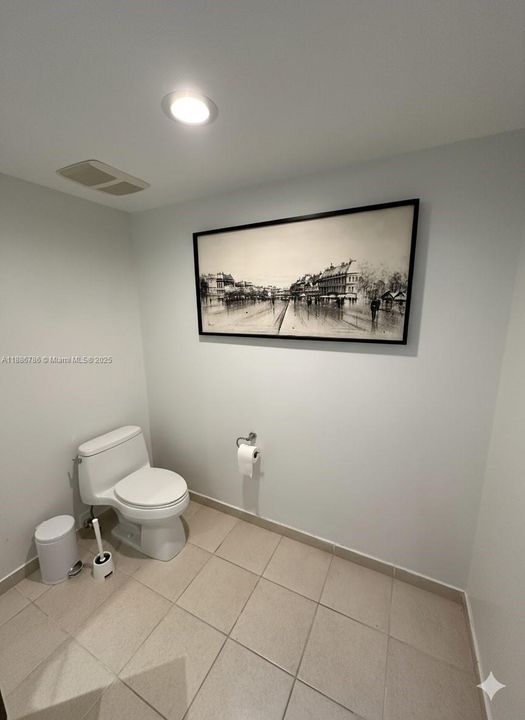 For Sale: $1,100,000 (2 beds, 2 baths, 1637 Square Feet)