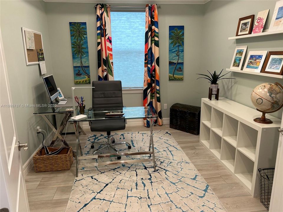 Recently Sold: $995,000 (3 beds, 2 baths, 2235 Square Feet)