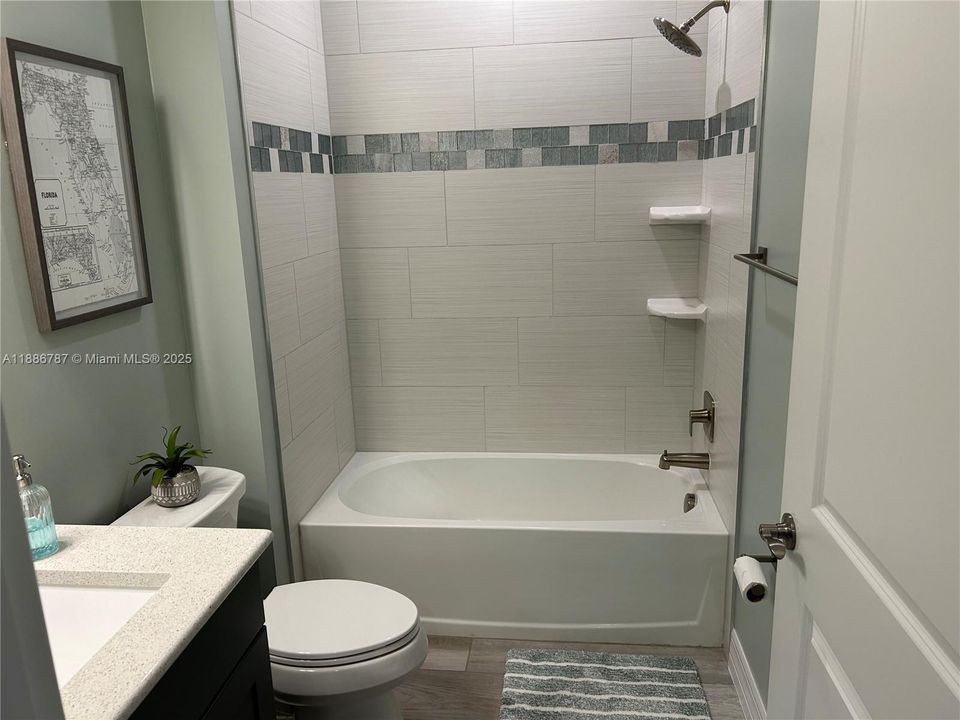 Recently Sold: $995,000 (3 beds, 2 baths, 2235 Square Feet)