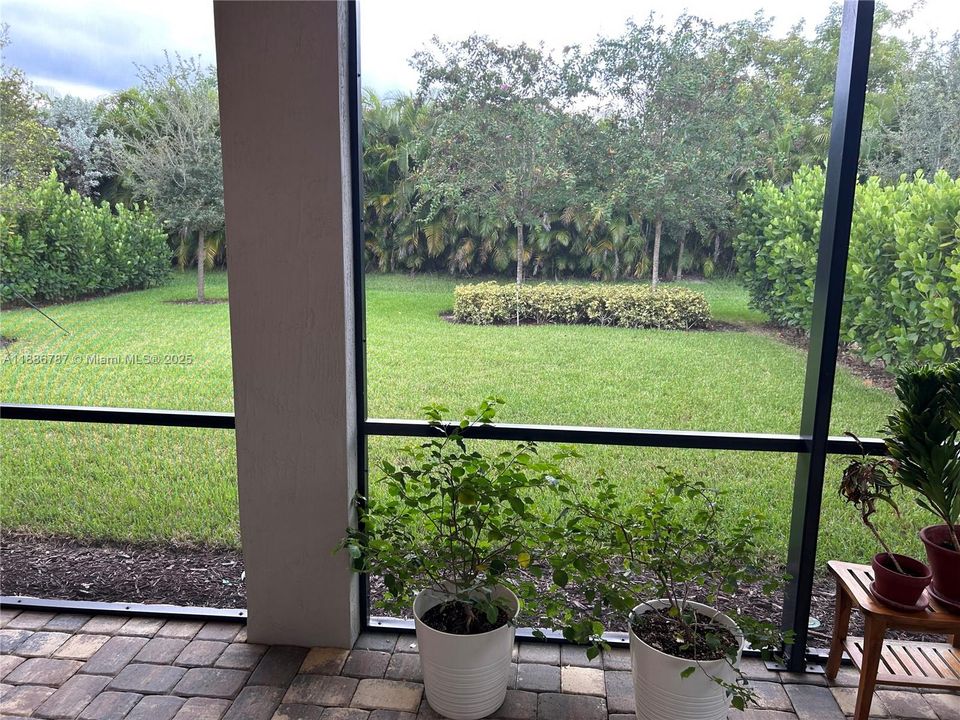 Recently Sold: $995,000 (3 beds, 2 baths, 2235 Square Feet)